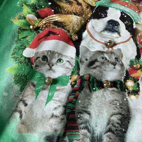 Fifth Sun Christmas Holiday Womens XL sweatshirt Cats & Dogs Sloth Green Fleece - Picture 3 of 12